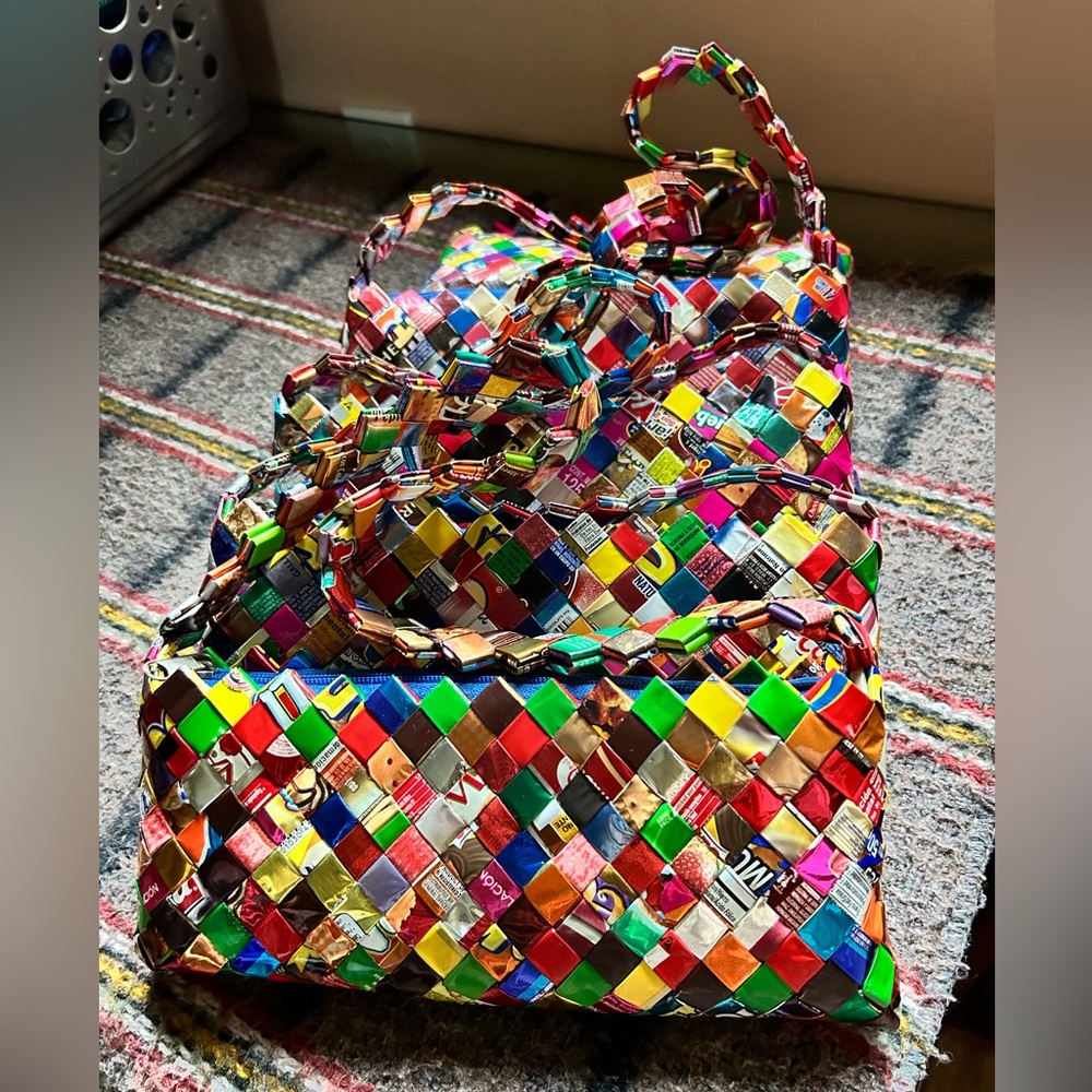 Handmade Mexican candy wrapper purse. Price is for one purse. Message first